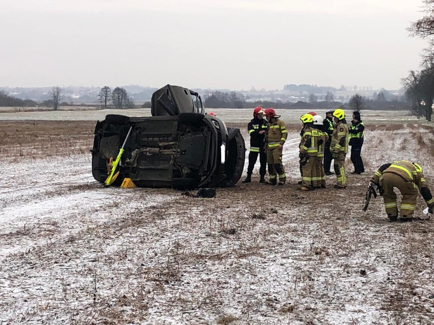 Wypadek na DK 65 w Dobrzyniewie Dużym. Jedna osoba ranna po...