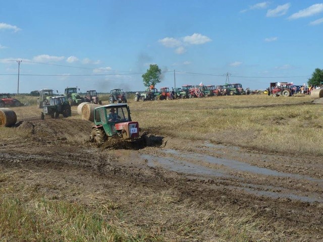 Poprzednie edycje Rajdu Traktorów w Pławiu. W tym roku będzie więcej i głośniej.