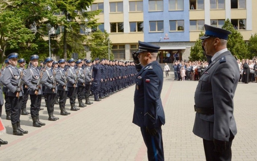 Mazowsze. Nowi policjanci w garnizonie, także w Ostrołęce i...