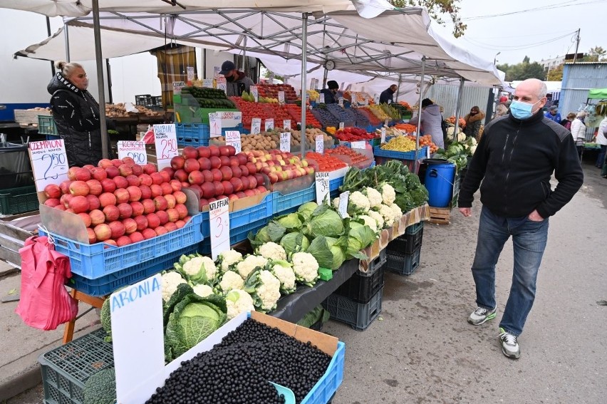 Ceny owoców i warzyw na kieleckich bazarach w piątek 16...