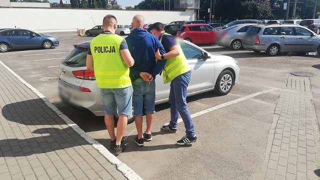 Gdańska policja 18.06.2019 r. zatrzymała trzeciego z podejrzanych o znieważenie na tle narodowościowym obywateli Indii