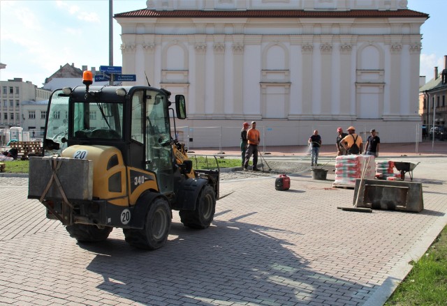 Niedawno zakończyła się przebudowa zamojskiego ronda im. Braci Pomarańskich. Teraz znowu w tej części miasta pojawią się utrudnienia w ruchu. W kierunku zamojskiego Nowego Miasta pojedziemy objazdami