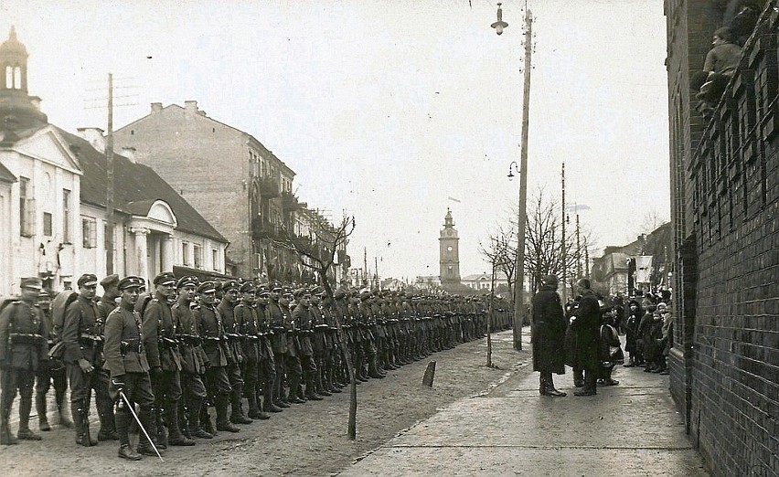 Uroczystość na rynku zorganizowana z okazji wejścia do...