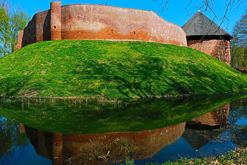 Średniowieczna twierdza jest najstarszym zabytkiem...