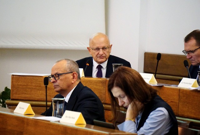 Budżet na rok 2024 był jednym z tematów listopadowej sesji Rady Miasta Lublin. - Budżet będzie realizowany w warunkach niepewności i niestabilnej sytuacji prawnej – mówił prezydent Krzysztof Żuk.