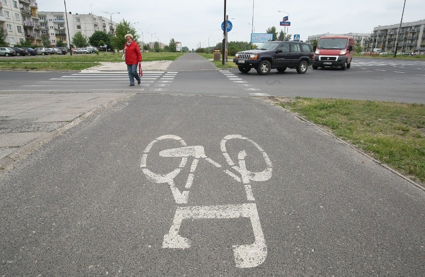 Jadący tą drogą rowerzysta nigdy nie wie, kiedy spotka na...