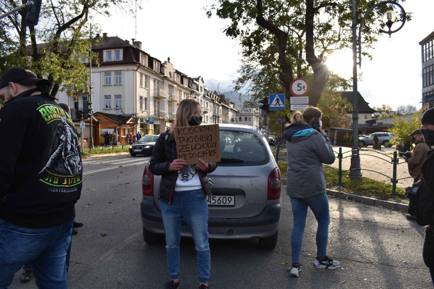 Strajk Kobiet w Zakopanem. Protestujący zablokowali skrzyżowanie w centrum miasta 