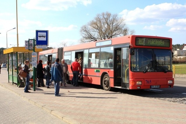 Autobusami Szczecińsko-Polickiego Przedsiębiorstwa Komunikacyjnego dziennie jeździ ponad 50 tysięcy pasażerów.