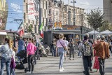 Wykwintne przysmaki kuchni świata na zlocie Food Trucków Street Food Polska na Rynku w Katowicach. Zobaczcie WIDEO i ZDJĘCIA tych pyszności