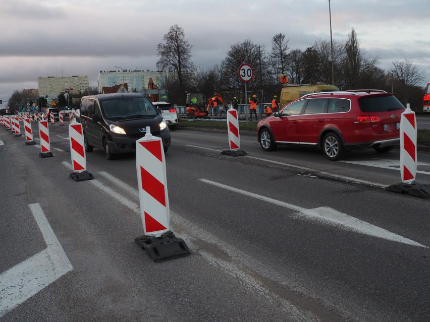 Gigantyczne korki, nerwy kierowców, przestraszeni piesi -...