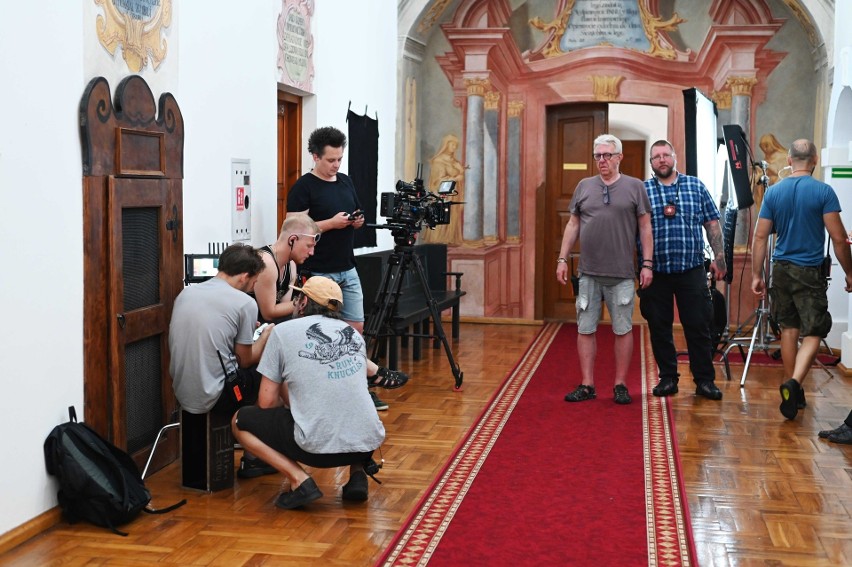 Ojciec Mateusz w Seminarium Duchownym w Sandomierzu. Zobacz jak pracowała ekipa. Mamy zdjęcia