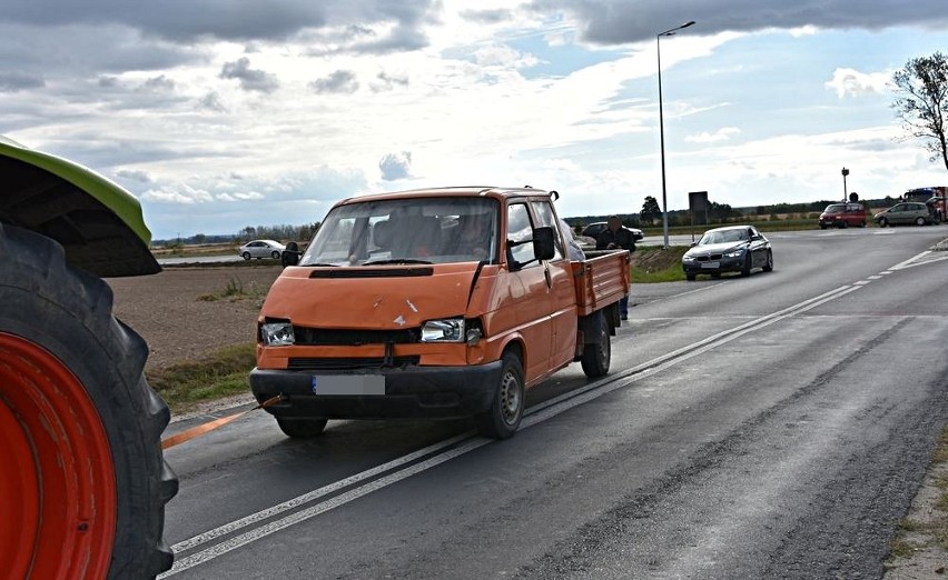 Wypadek na obwodnicy Grodkowa. Dwie osoby ranne