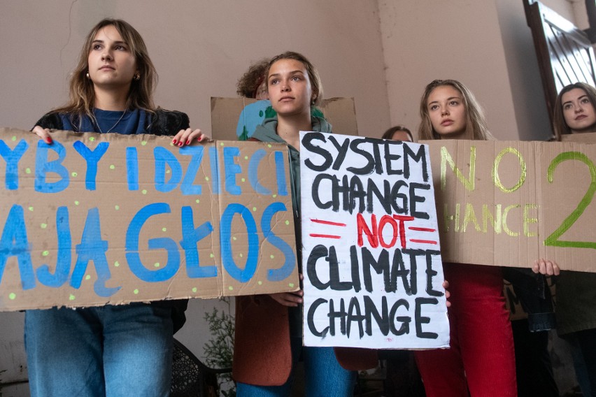 Tym razem uczestnicy Młodzieżowego Strajku Klimatycznego...