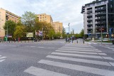 Warszawa opustoszała. Zobacz ulice bez samochodów i pieszych