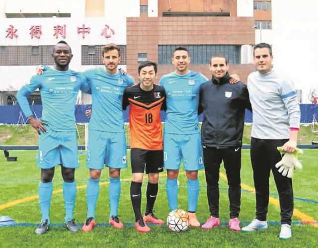 34-letni Jordi Jodar (drugi z prawej) przed przyjazdem do Krakowa pracował jako trener w Kitchee FC