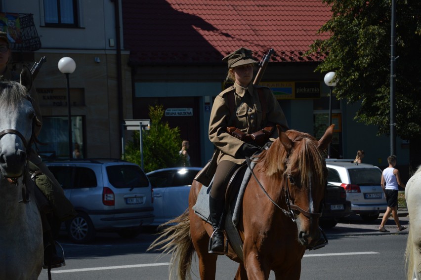 Kadrówka w Miechowie. Medale dla tych, którzy nie bali się pomagać [ZDJĘCIA, WIDEO]