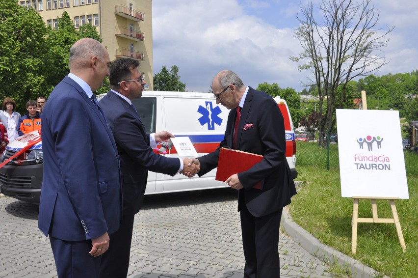 Szpital Wielospecjalistyczny w Jaworznie ma nową karetkę...