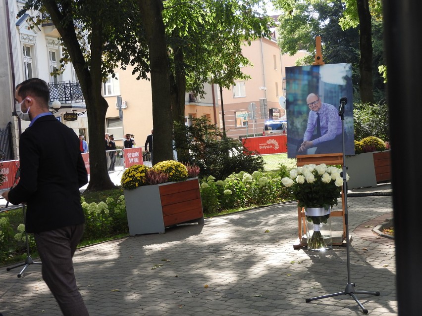 25.09.2020. Białystok. Odsłonięcie skweru im. Pawła...