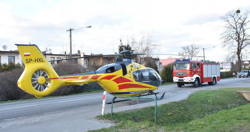 Malbork. Lądowanie śmigłowca LPR na drodze krajowej nr 22. Pacjentka wymagała pilnego transportu do Gdańska