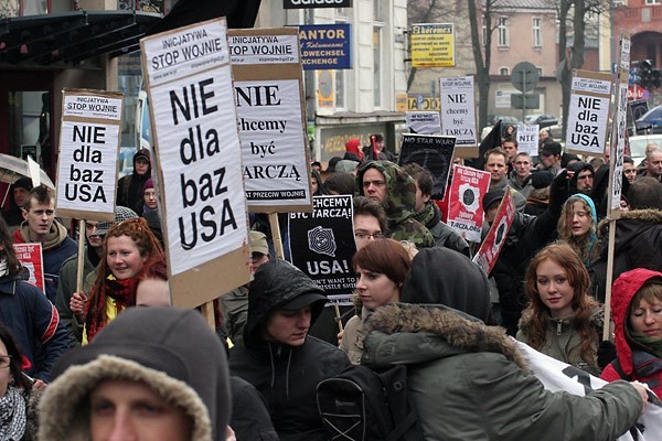 W sobote w Slupsku okolo 500 osób protestowalo przeciw...