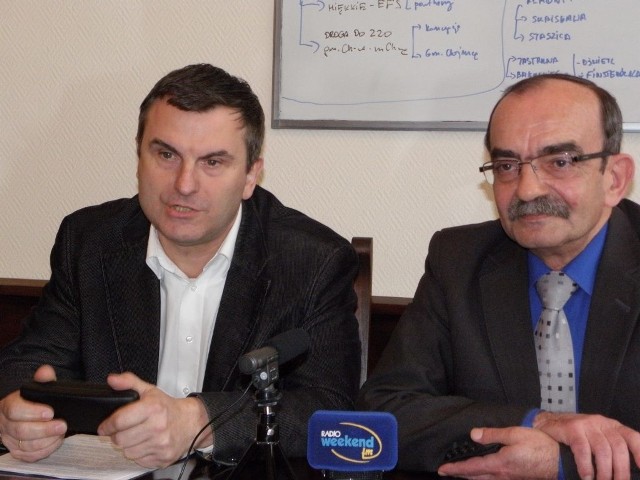 Roman Guzelak i Edward Pietrzyk zapewniają, że są w stałym kontakcie z Korsuniem