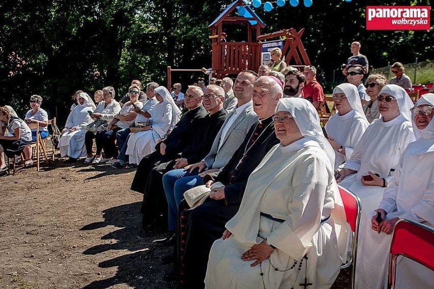 Nowe obserwatorium astronomiczne na Dolnym Śląsku. Powstało przy prywatnym liceum w Wałbrzychu