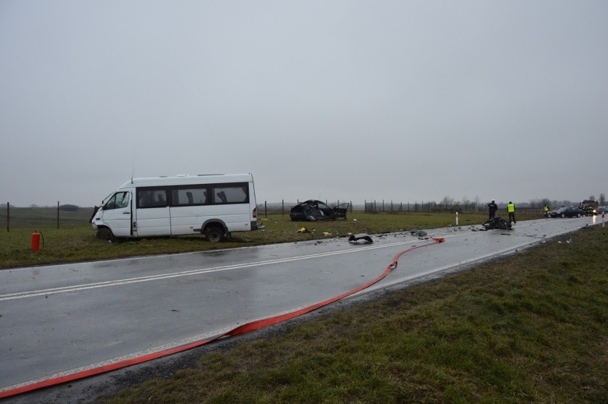 Wypadek w Turowoli: Audi zderzyło się z pasażerskim busem