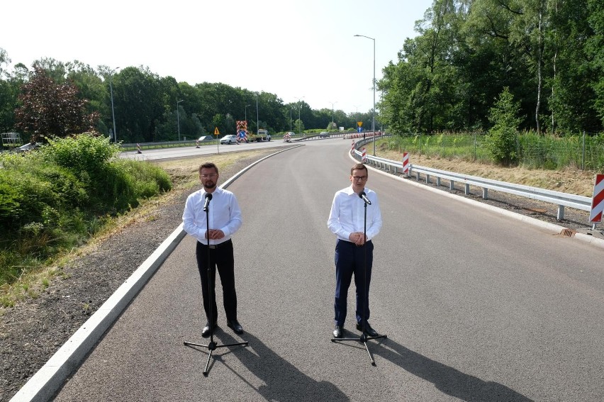 Premier Mateusz Morawiecki na otwarciu węzła komunikacyjnego...