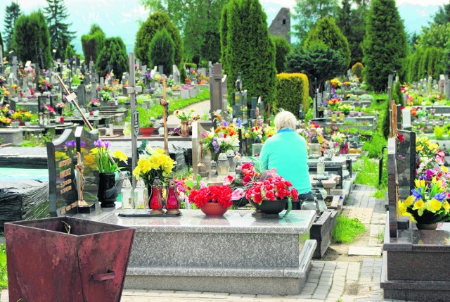 Nowotarski cmentarz przy ul. Szpitalnej jest już niemal pełen. Teraz trzeba budować nowy