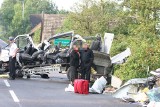 Tragedia na ósemce w 2007 roku. Trzy osoby zginęły w wypadku ciężarówki i busa. Dziś mija rocznica [ZDJĘCIA]