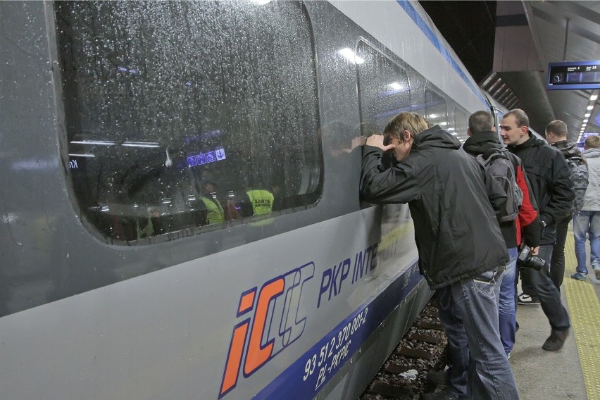 Wymienią fotele w pendolino na skórzane? PKP chce zwracać pociągi, bo siedzenia się brudzą...