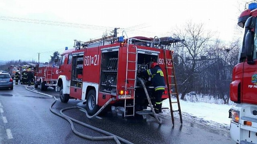 Pożar w Dryni koło Gielniowa. Nie żyją dwie osoby.