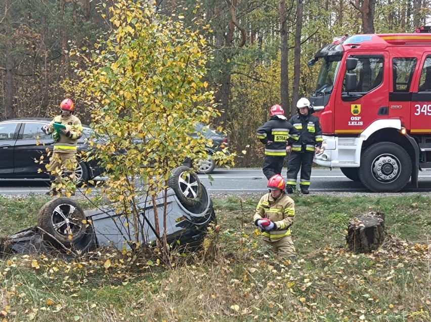 Wypadek w Łodziskach, na drodze krajowej nr 53. 27.10.2022. Zdjęcia