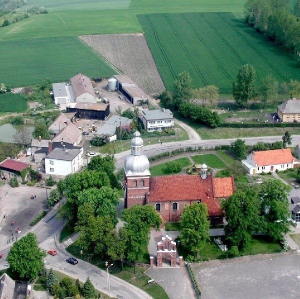 Zdaniem mieszkańców powiatu żnińskiego  nasz region winien postarać się o pieniądze  unijne między innymi na promocję walorów  turystycznych. Na zdjęciu Żnin Góra.