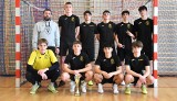 „Chemik” wygrał halowy turniej piłkarski szkół średnich o Puchar Małopolskiej Uczelni Państwowej w Oświęcimiu. WIDEO