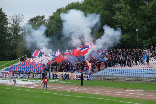 Polonia Przemyśl pokonała u siebie Wisłokę Dębica 2:0.