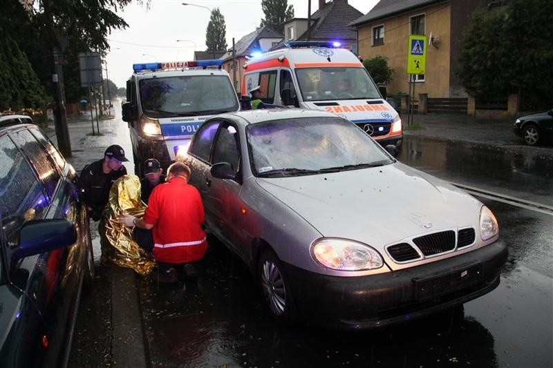 Dwie kobiety potrącone na przejściu dla pieszych.