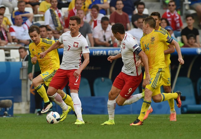 Ostatni raz Polska grała z Ukrainą na Euro 2016 we Francji i wygrała w Marsylii 1:0.Zobacz kolejne zdjęcia. Przesuwaj zdjęcia w prawo - naciśnij strzałkę lub przycisk NASTĘPNE