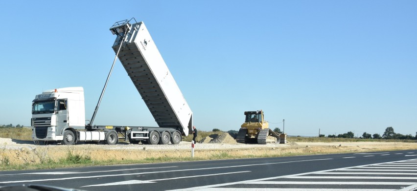 13 sierpnia na trasie budowy S5 w okolicach Zbrachlina i...