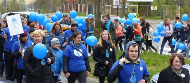 W środę ulicami Skarżyska przeszedł Niebieski Marsz, zwracał uwagę na problem autyzmu.