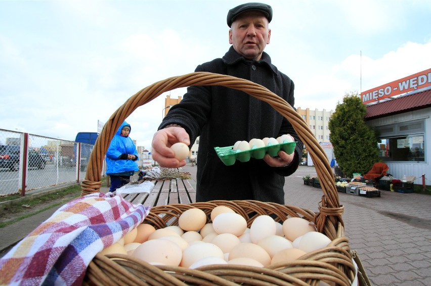 Białe, ekologiczne, średnie lub duże… Jakie jajko na Wielkanoc? 