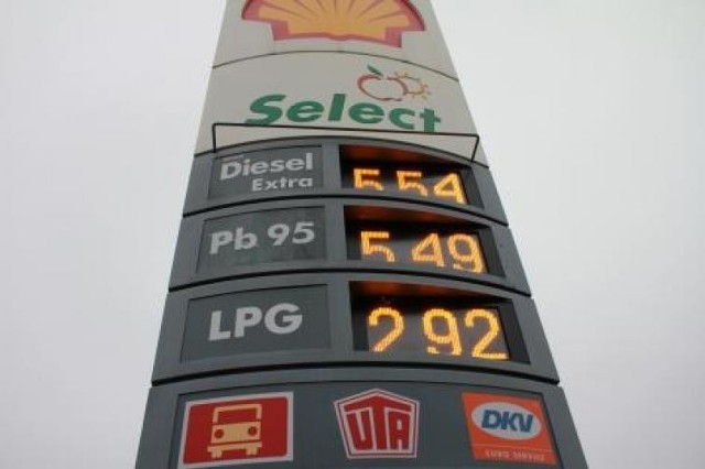 Ceny paliw - benzyna podrożała, olej napędowy bez zmian