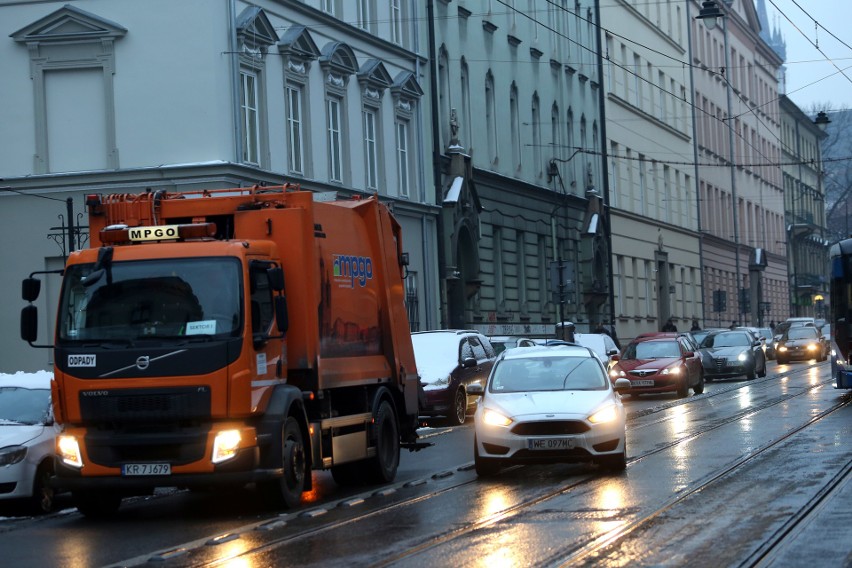 Kraków. Separatory na Starowiślnej zmieniły ruch 