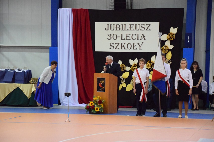 Jubileusz Szkoły Podstawowej nr 47 w Białymstoku. Placówka uroczyście uczciła 30-lecie istnienia (zdjęcia) 