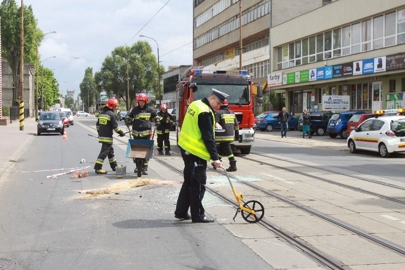 Wypadek na ul. Przybyszewskiego. Utrudnienia w ruchu