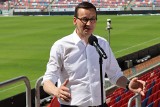 Premier Mateusz Morawiecki na stadionie Górnika Zabrze: Żeby nasi chłopcy i dziewczęta grali cały rok jak Włosi czy Hiszpanie