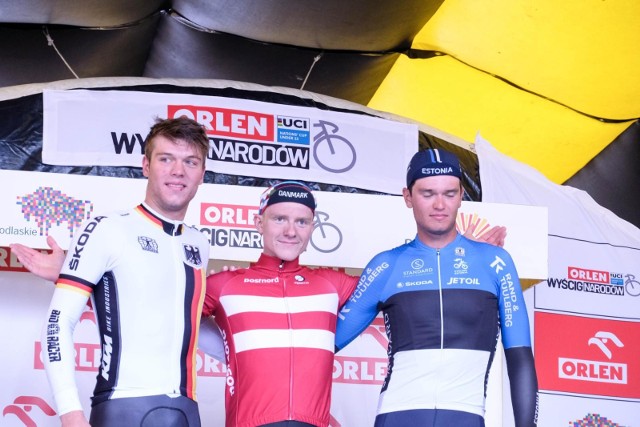 Najlepsi kolarze Orlen Wyścigu Narodów: Leslie Luhrs (Niemcy) - 2. miejsce, Morten Nortoft (Dania) - 1. miejsce, Gleb Karpenko (Estonia) - 3. miejsce