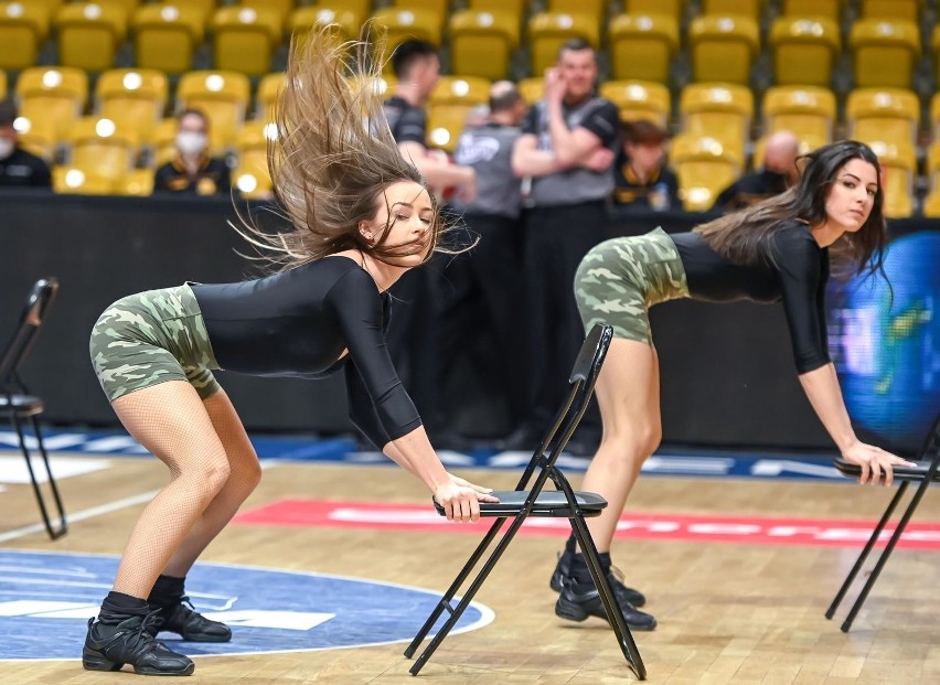 Cheerleaders Gdynia podczas meczu Energa Basket Ligi Asseco...