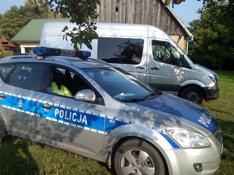 Świebodzińscy policjanci odzyskali skradzione busy za 360 tys. zł [ZDJĘCIA]