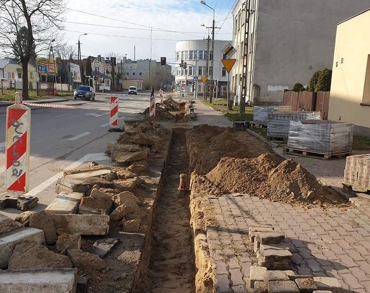 Ostrów Mazowiecka. Trwa remont ulicy Kościuszki. Jest już pierwsza warstwa asfaltu. Zobaczcie zdjęcia